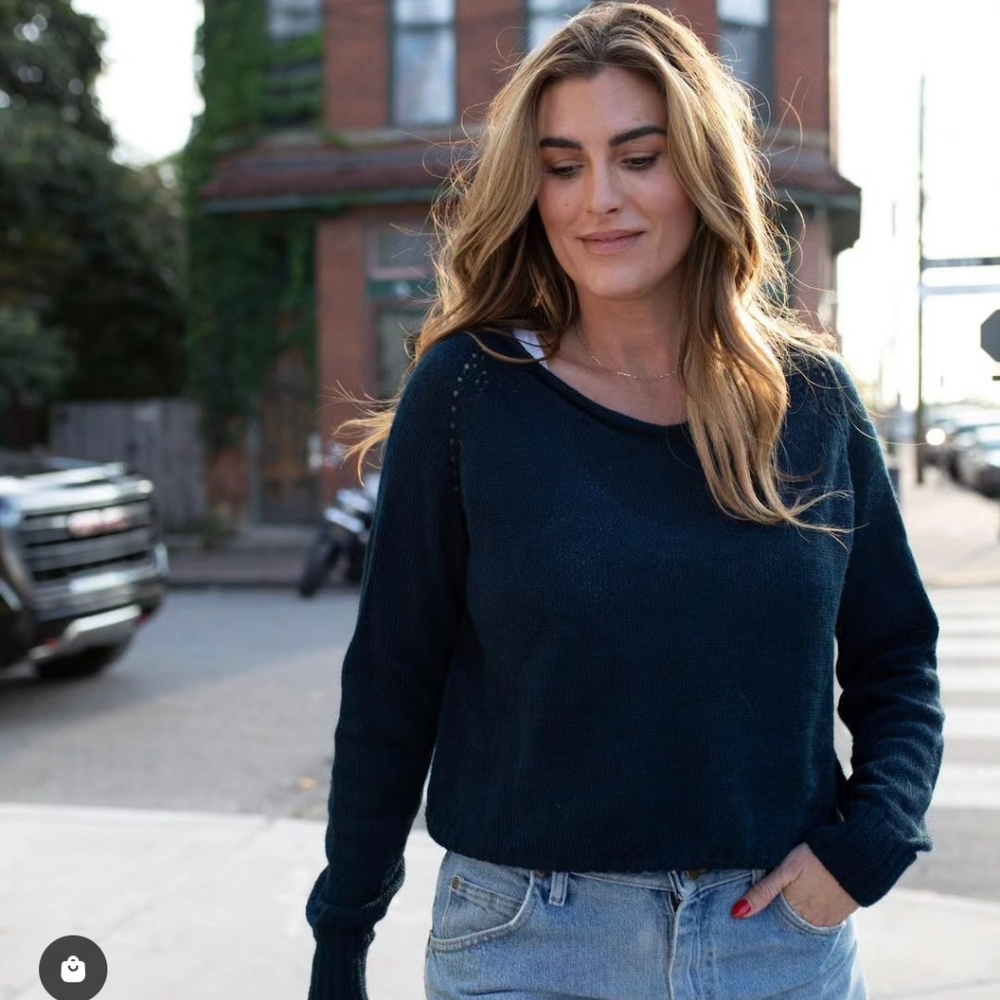 Liz Alig 100% Baby Alpaca wool Crew Neck Sweater size small